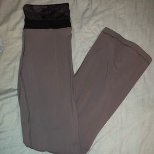 Lulu lemon groove pant size 4